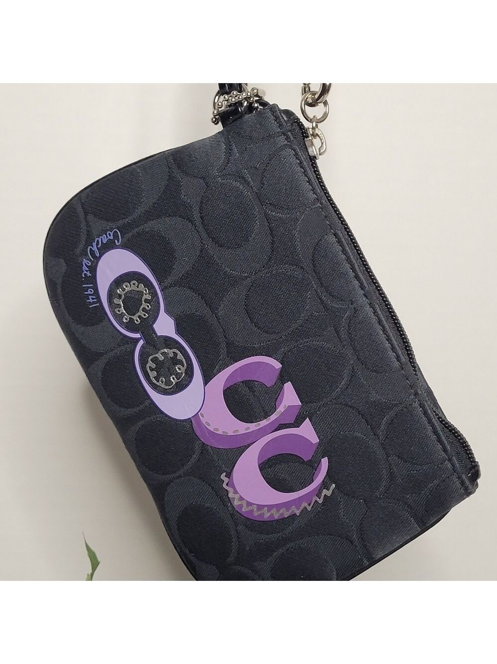 Coach Signature Corner Zip Wristlet With Black Jacquard Fabric Graphics - Picture 3 of 6
